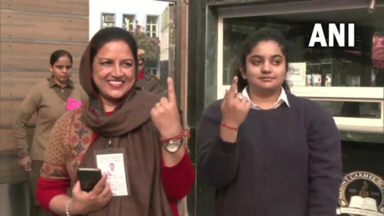 MCD Chunav: आज 250 वार्ड के प्रत्याशियों के भाग्य का फैसला करेंगे एक करोड़ 45 लाख मतदाता, वोटिंग जारी