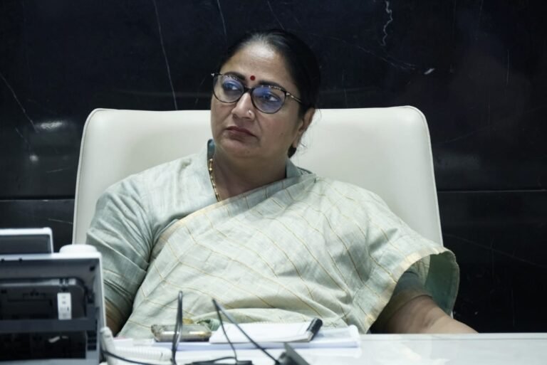 अगर जलभराव हुआ तो अधिकारियों के खिलाफ कार्रवाई की जाएगी: रेखा गुप्ता